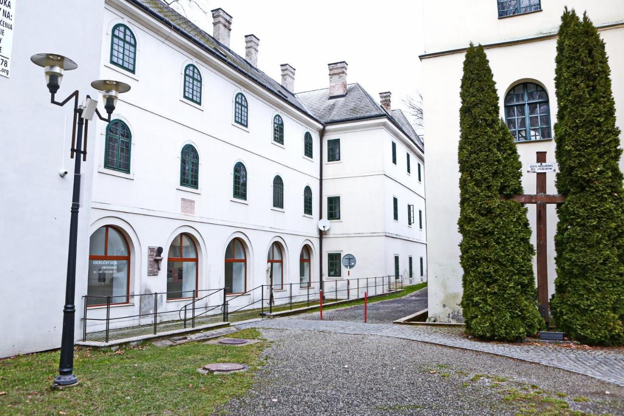 Hotel Historicky Putnicky Dom Marianka Exterior foto